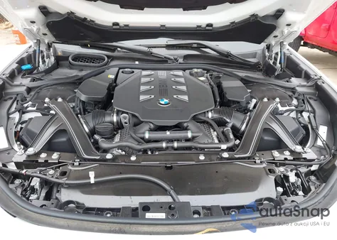 2026 BMW 760I xDrive z USA, uszkodzony, nr VIN WBA33EJ06TCW56445